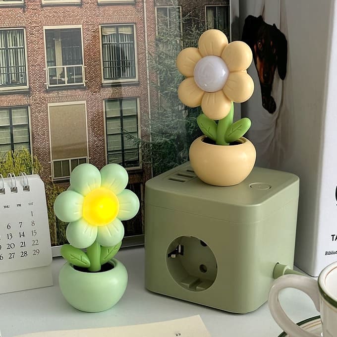 Cheerful Bloom Light
