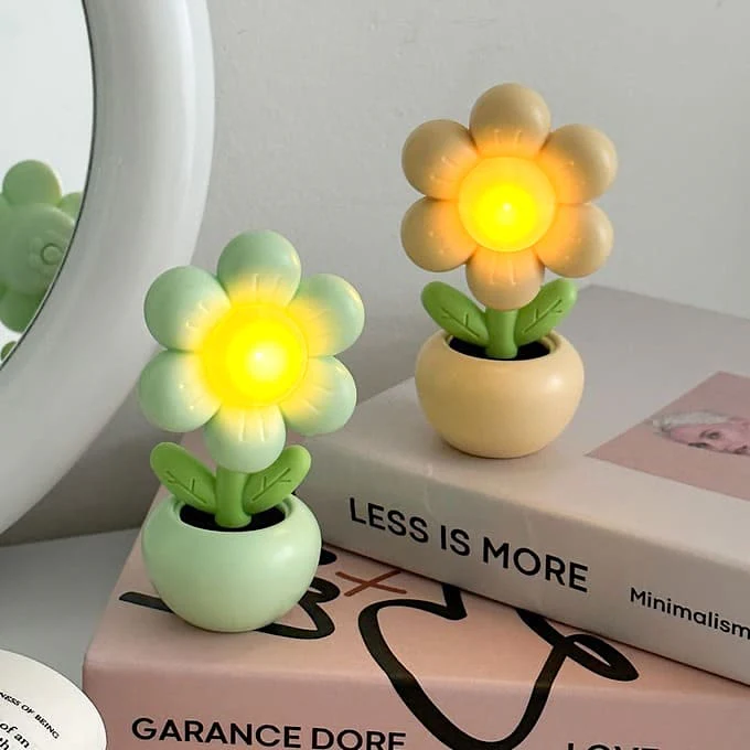 Cheerful Bloom Light