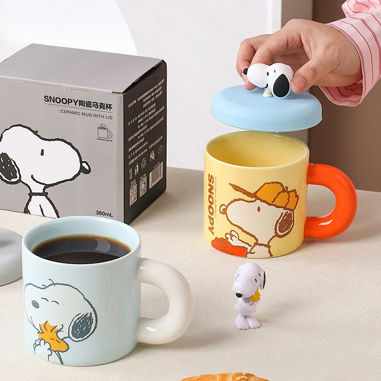 Snoopy Hug Mug