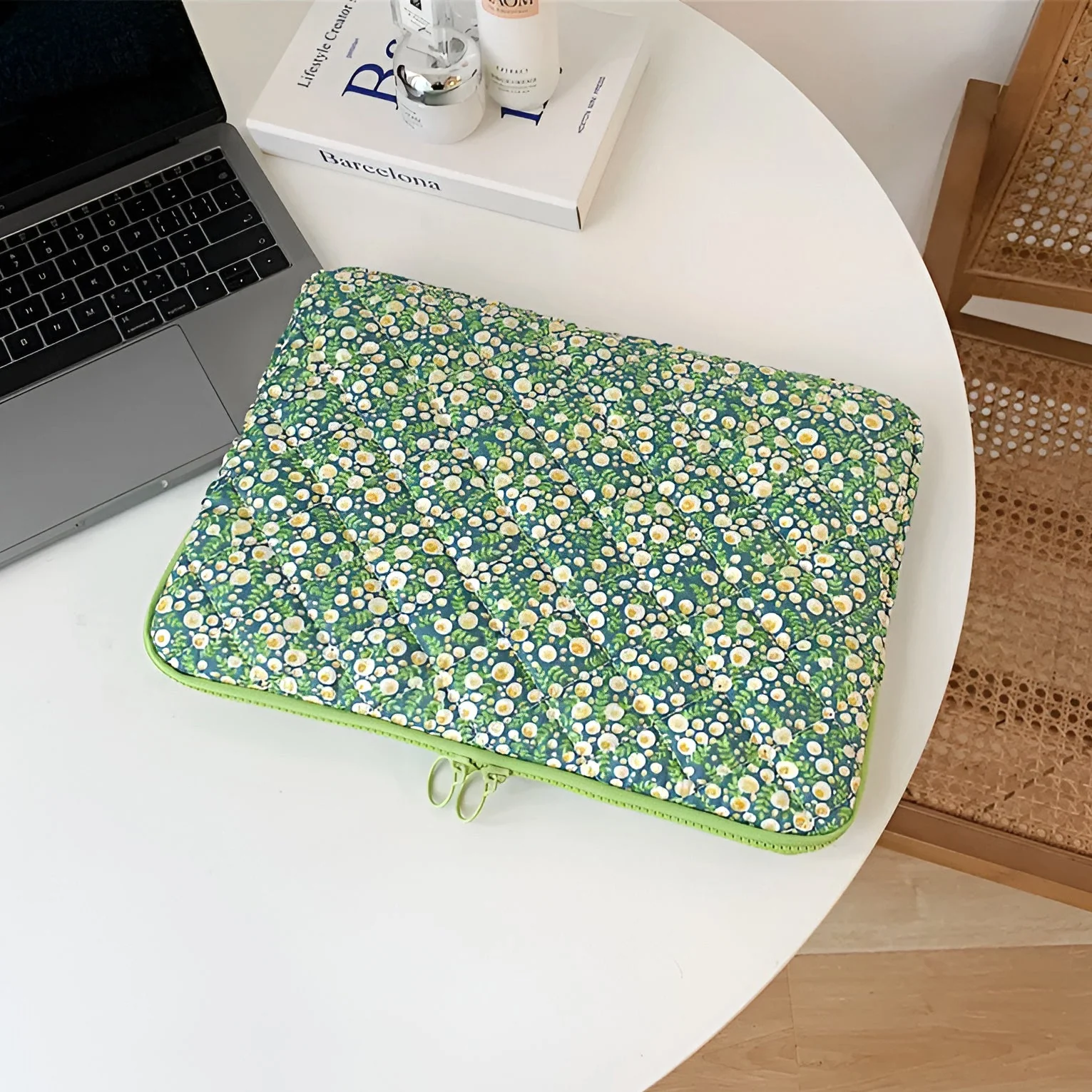 Floral Pattern Laptop Sleeve