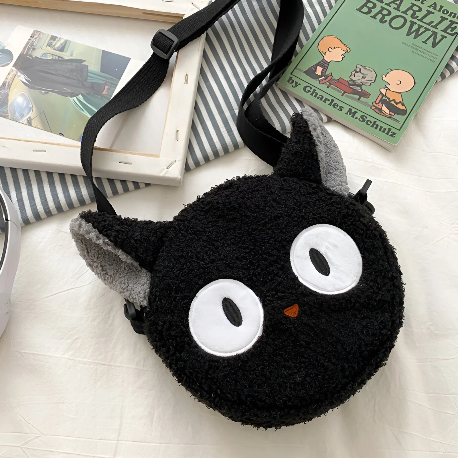 Jiji Crossbody Bag