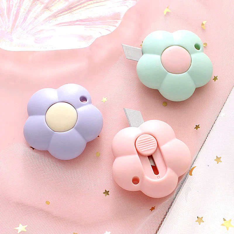 Vintage Bloom Paper Cutter