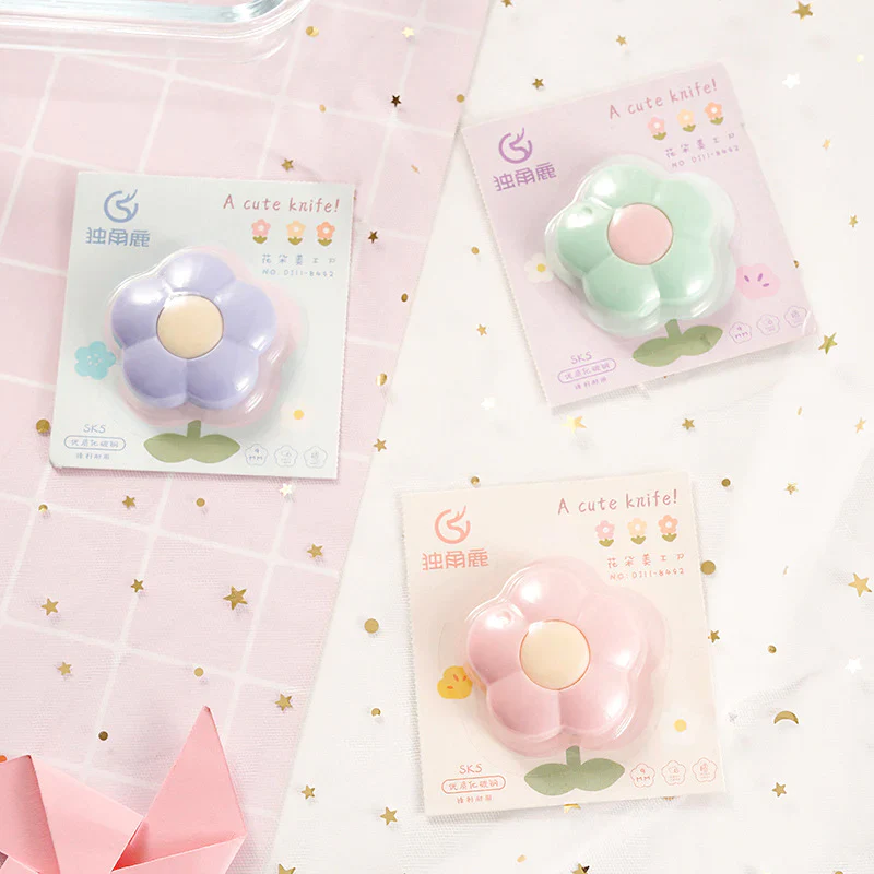 Vintage Bloom Paper Cutter