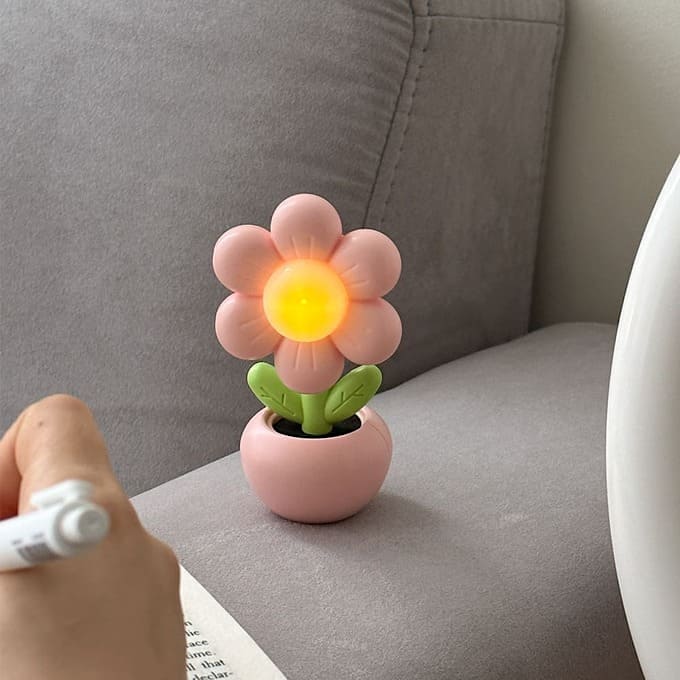 Cheerful Bloom Light
