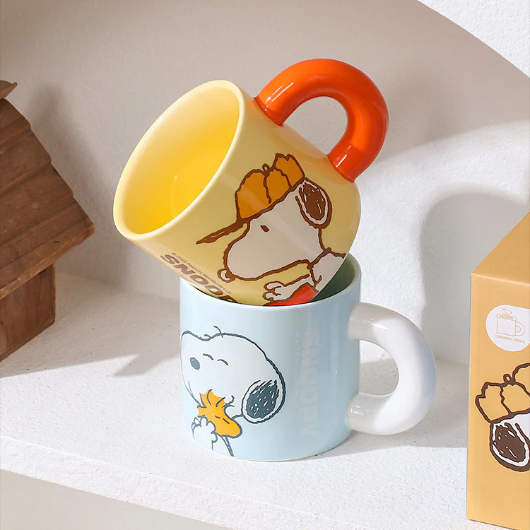 Snoopy Hug Mug