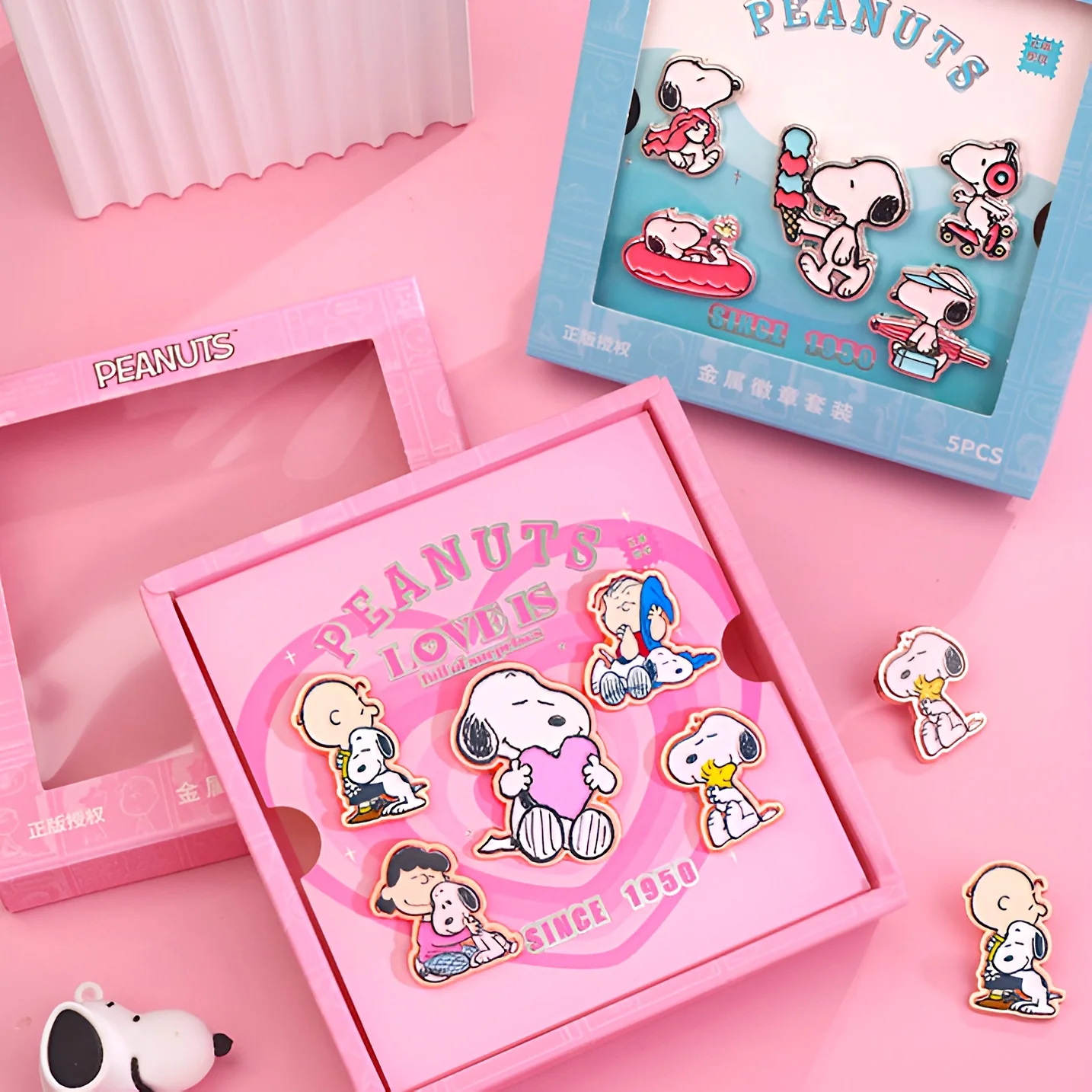Peanuts Snoopy Enamel Pins