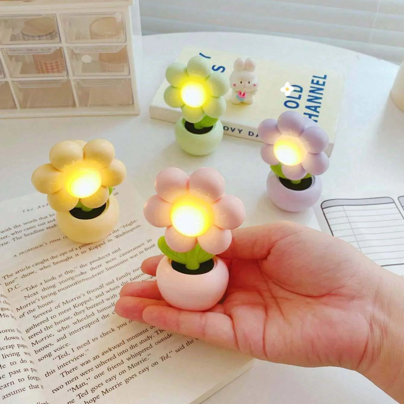 Cheerful Bloom Light