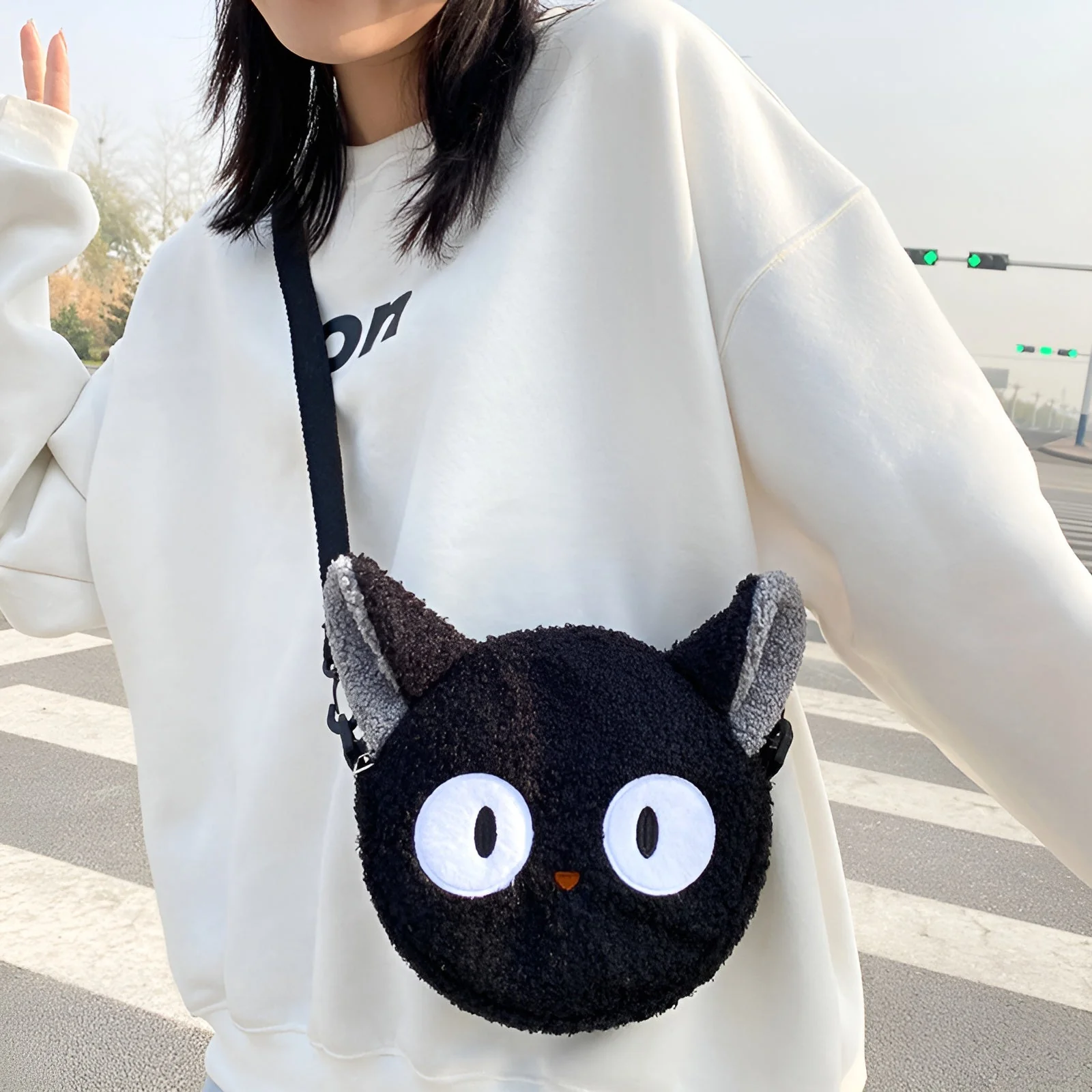 Jiji Crossbody Bag