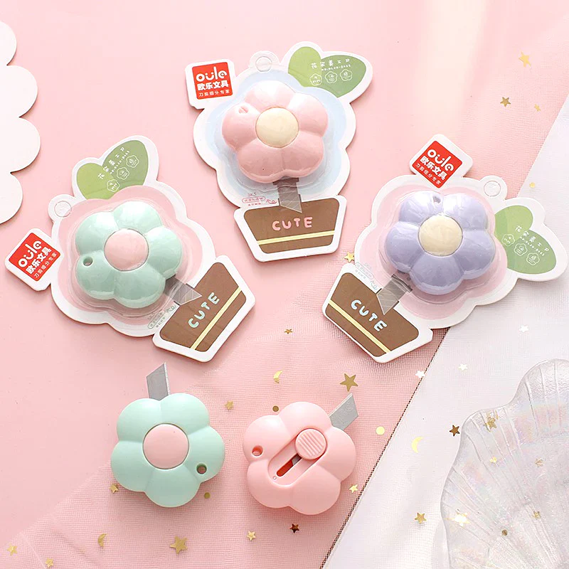 Vintage Bloom Paper Cutter