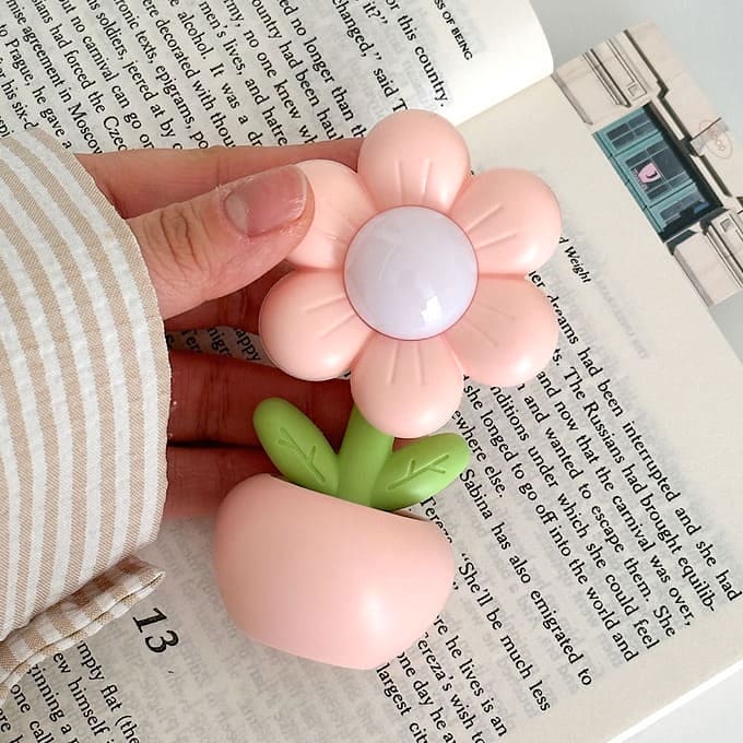 Cheerful Bloom Light