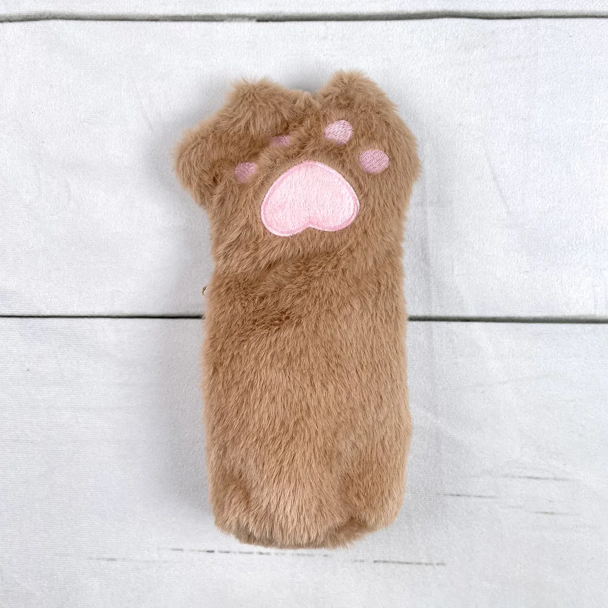 Q Lia Otete Cat Paw Pencil Case