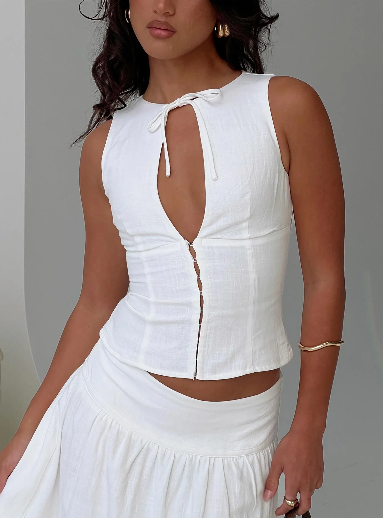 Alissea Keyhole Linen Blend Top White