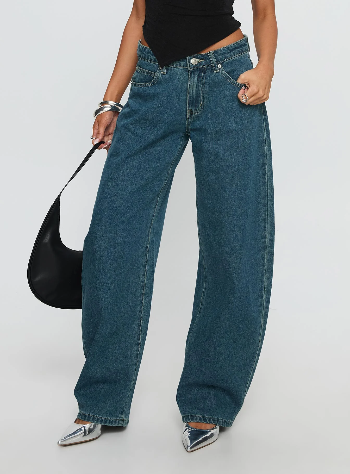 Juda Mid Rise Barrel Leg Jeans Mid Blue Wash