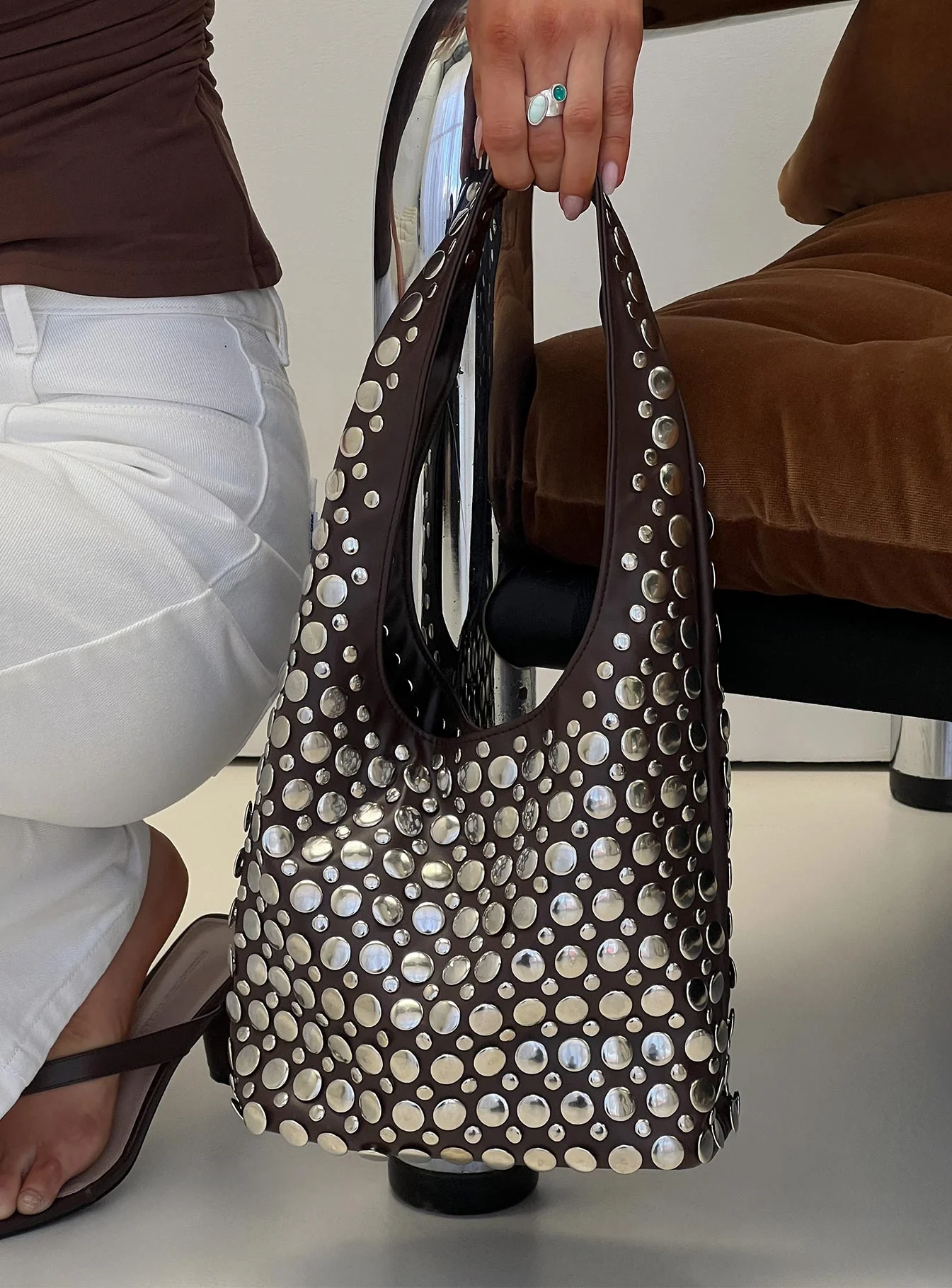 In The Crowd Shoulder Bag Brown / Silver