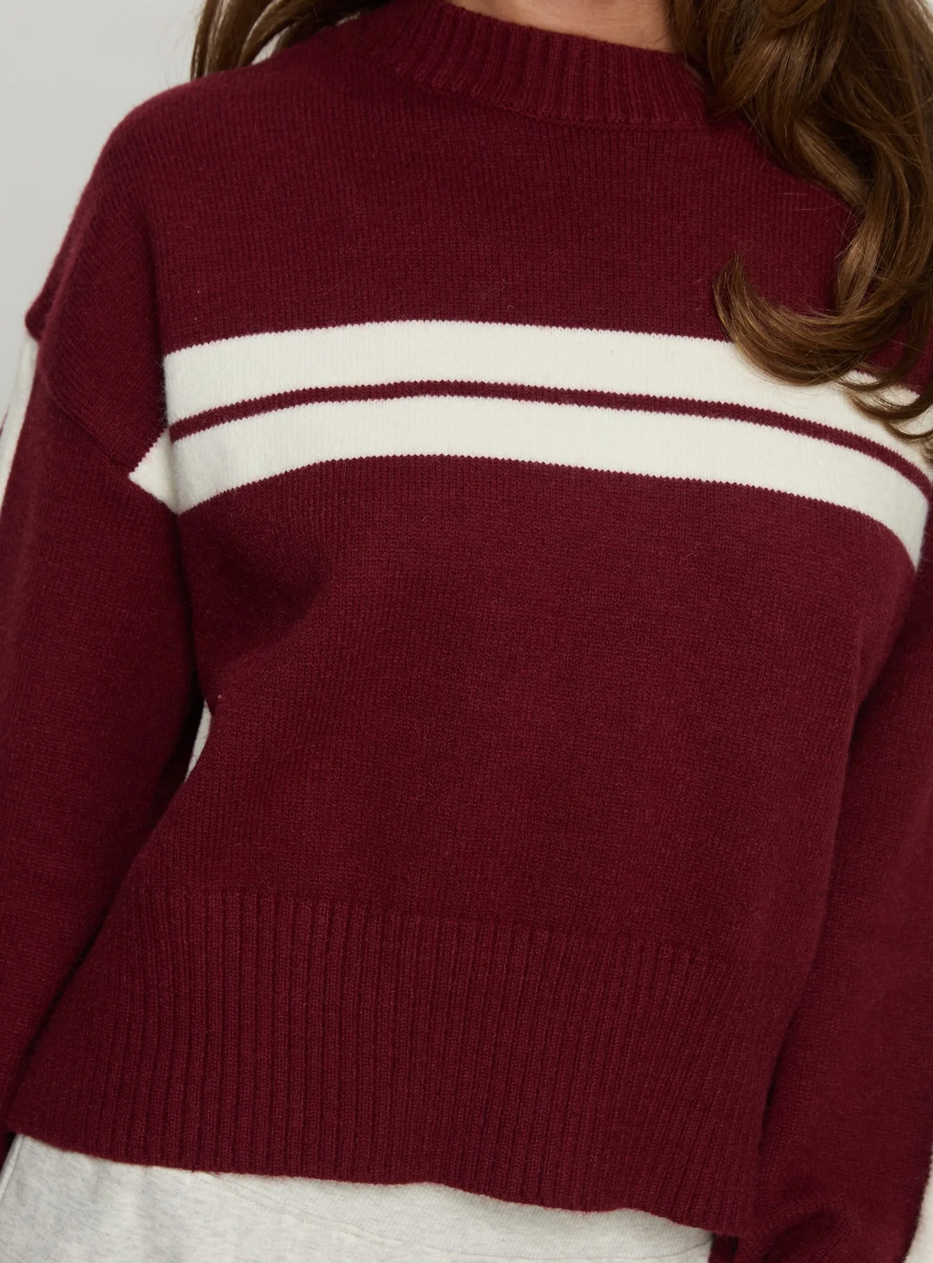 Catherin Crew Neck Knit Sweater Red / White