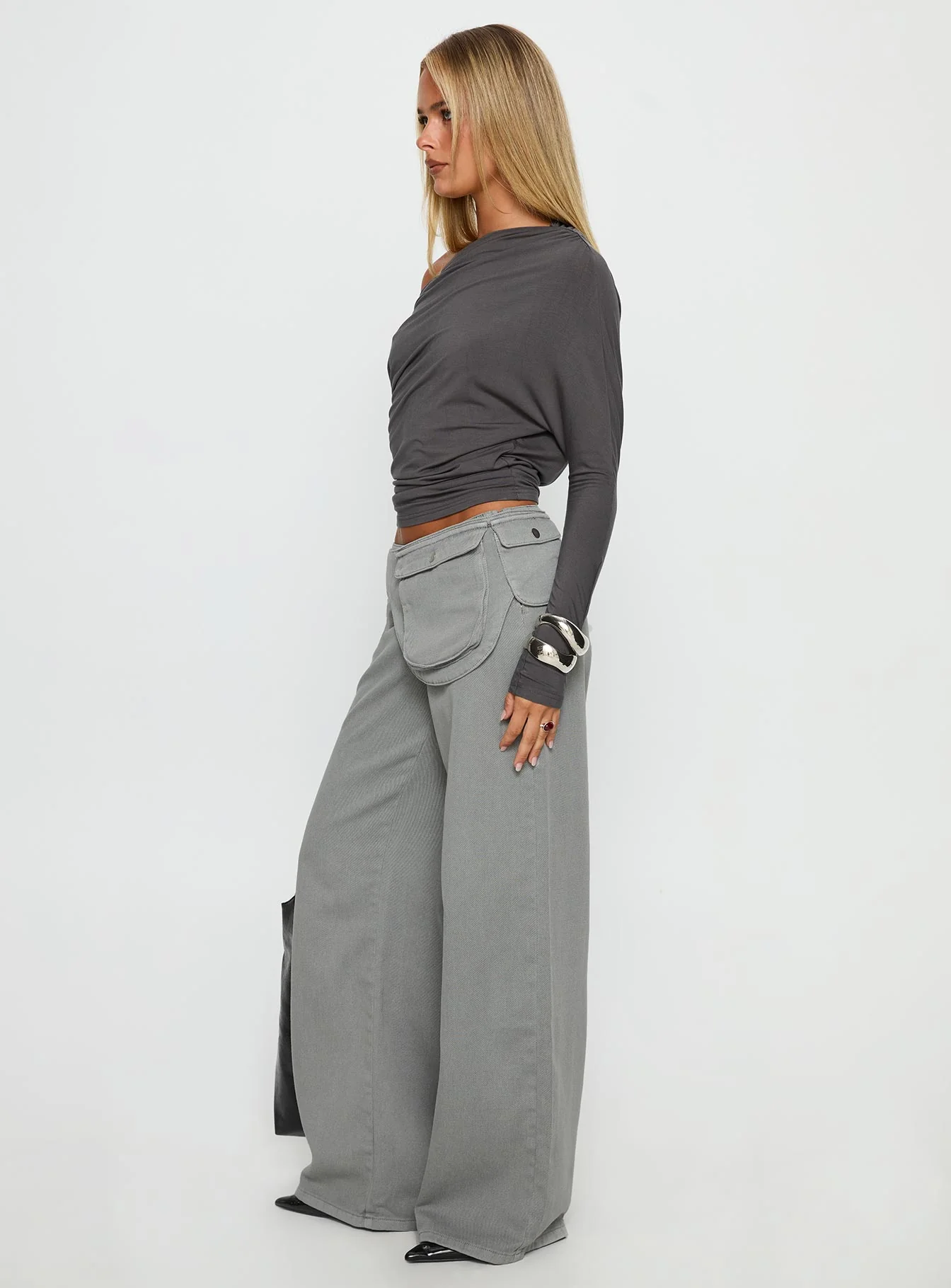 Incognito Low Rise Wide Leg Cargo Jeans Grey