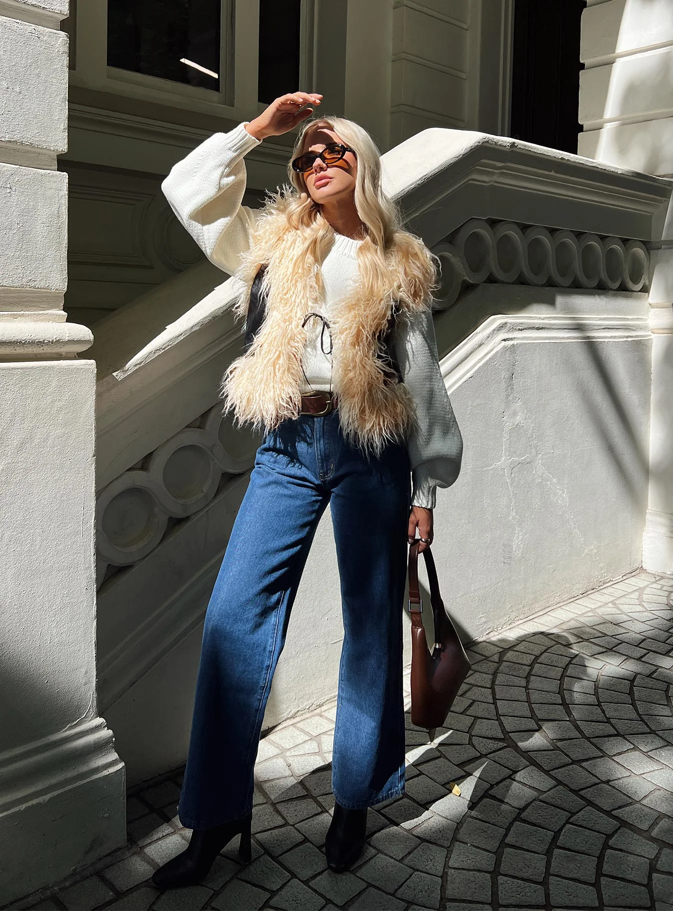 Out & About Shearling Vest Cream / Black