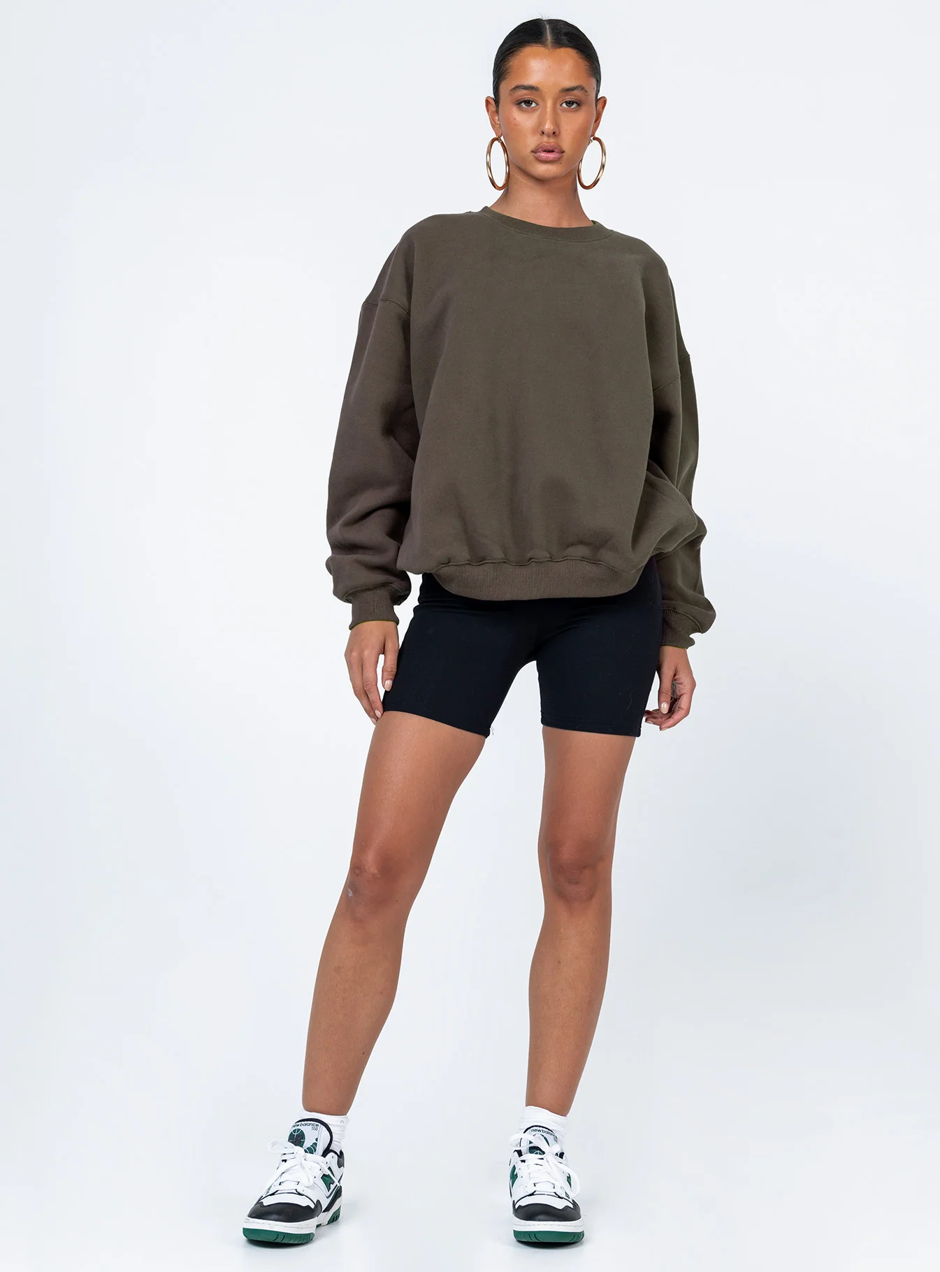 Club Basic Crewneck Sweatshirt Charcoal Brown