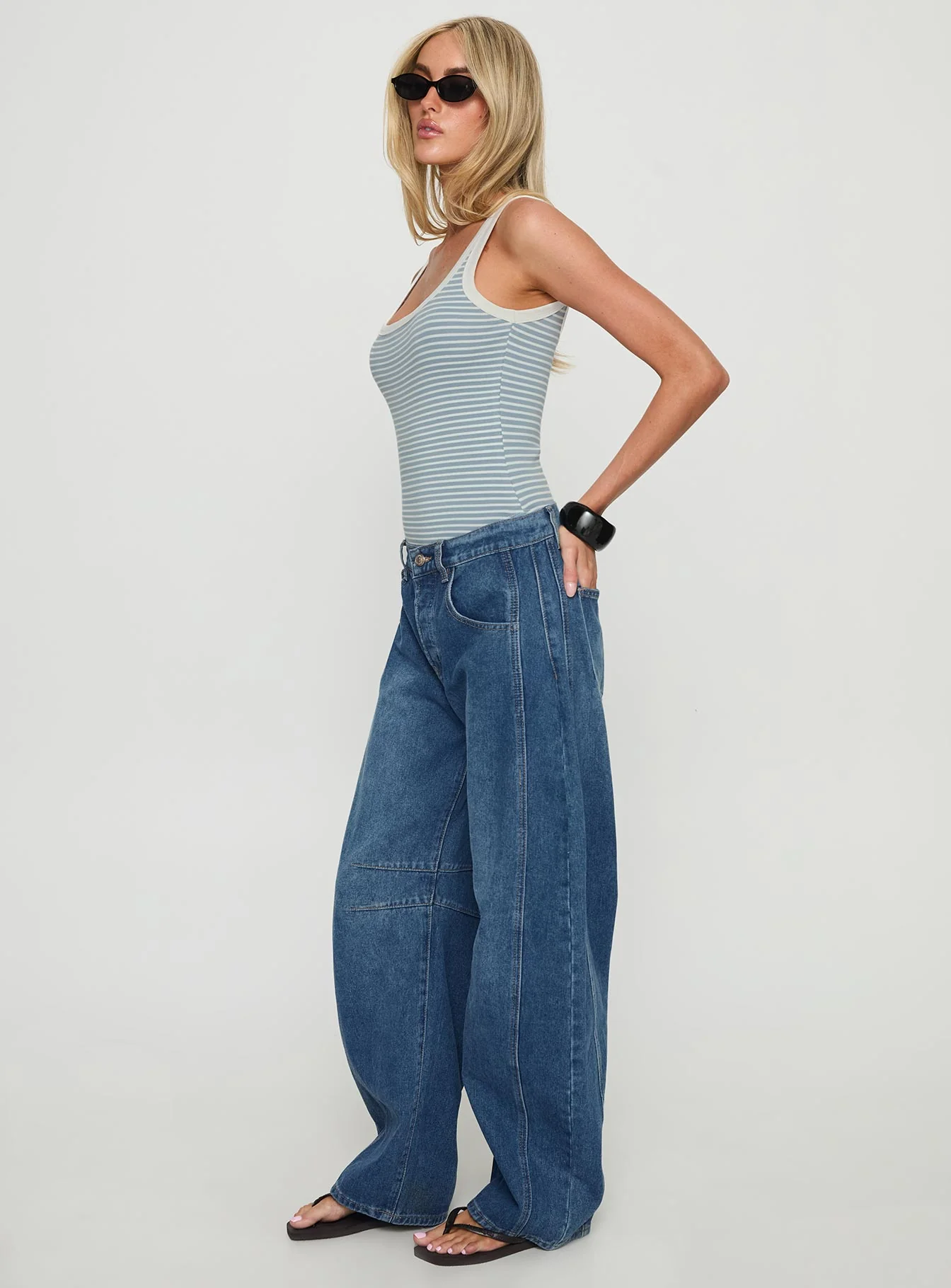 Normana Mid Rise Cropped Barrel Jeans Mid Blue Wash