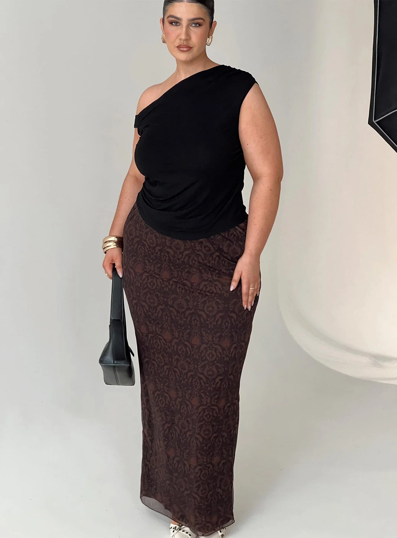 Beller Top Black Curve