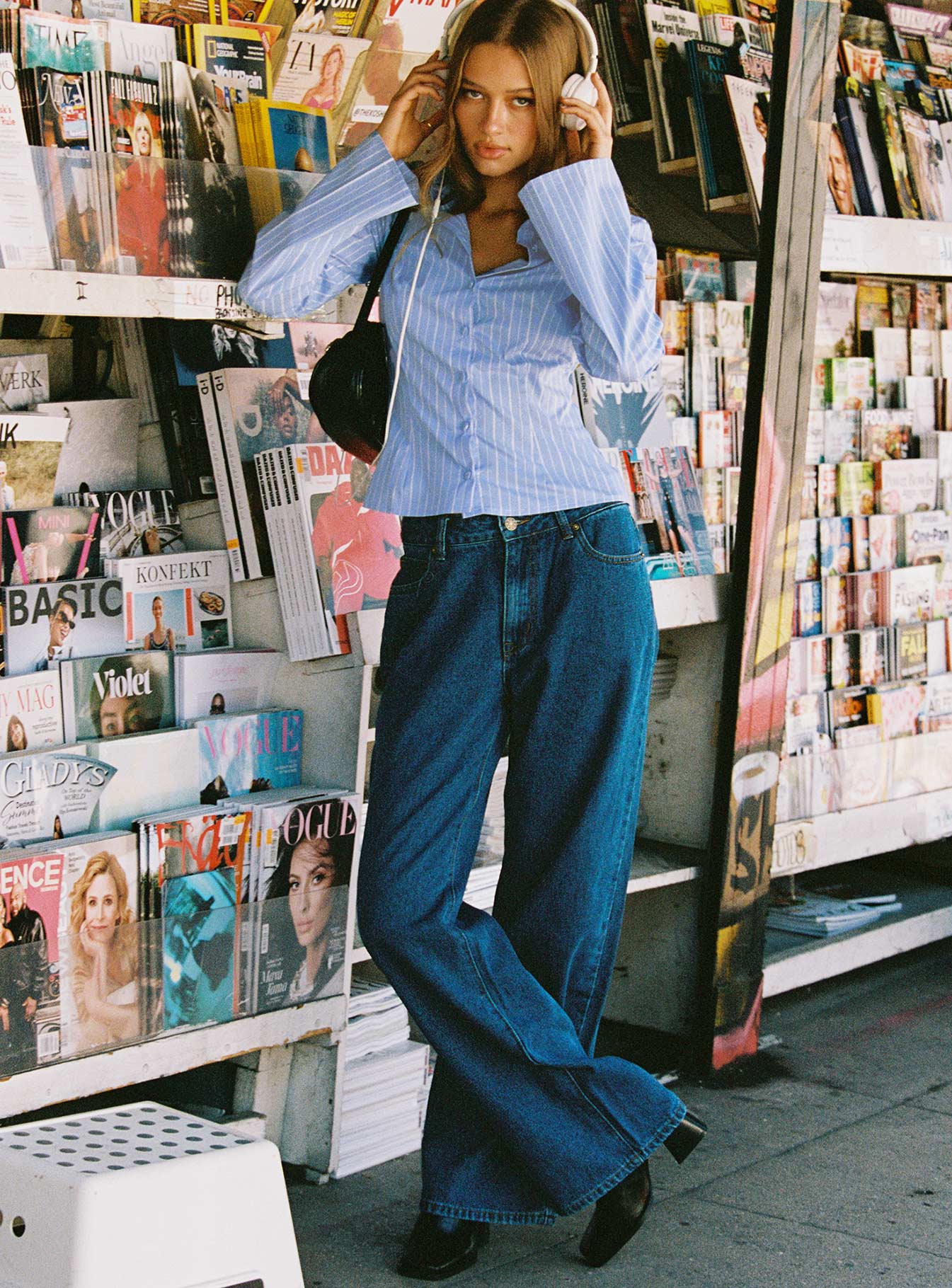 Top Model Low Rise Straight Leg Jeans Dark Denim