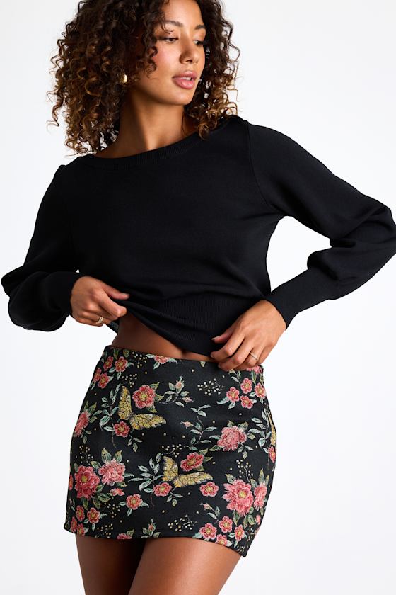 Ismerie Black Floral Jacquard Mid-Rise Skort