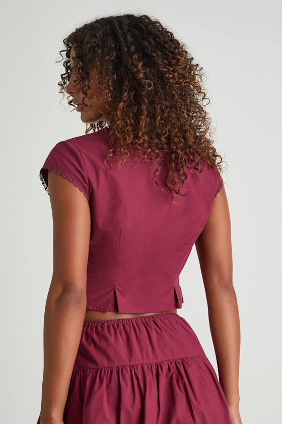 Melicia Burgundy Button-Front Cap Sleeve Crop Top