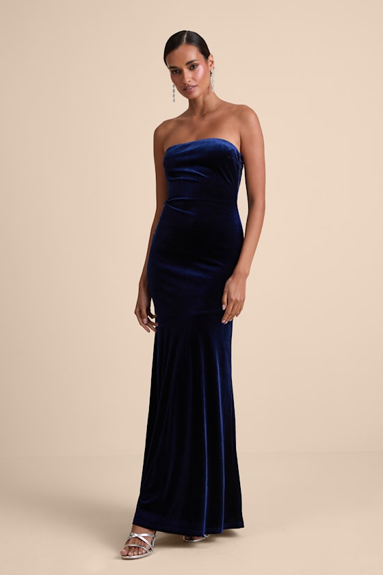 Mesmerizing Elegance Navy Blue Velvet Back Bow Maxi Dress