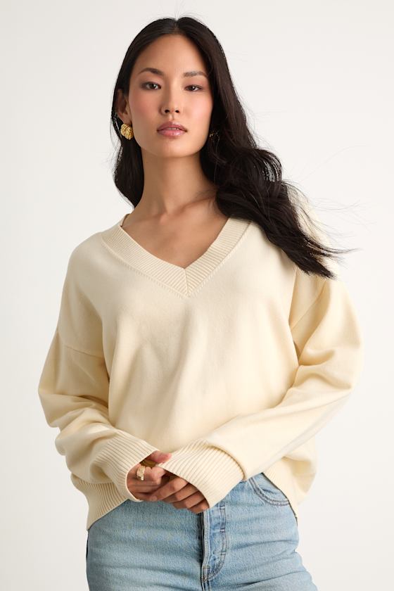 Quinee Cream V-Neckline Oversized Sweater