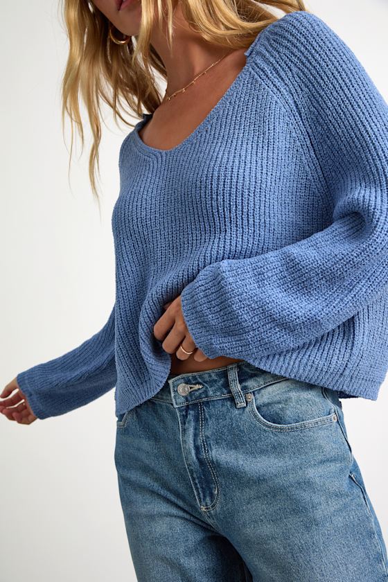 Deela Blue V-Neck Pullover Sweater