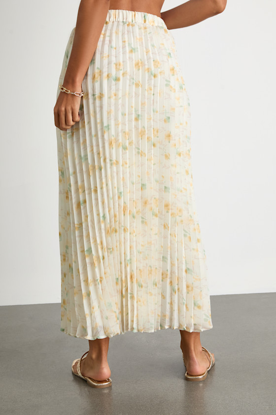 Olyana Ivory and Yellow Floral Pleated Midi Skirt