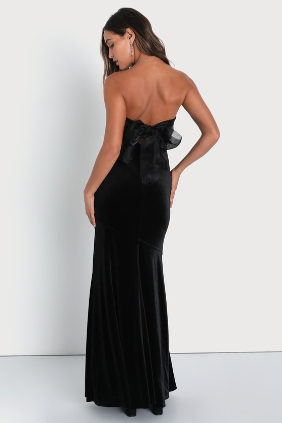 Mesmerizing Elegance Black Velvet Back Bow Maxi Dress