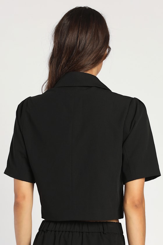 Posh Company Black Cropped Short Sleeve Blazer
