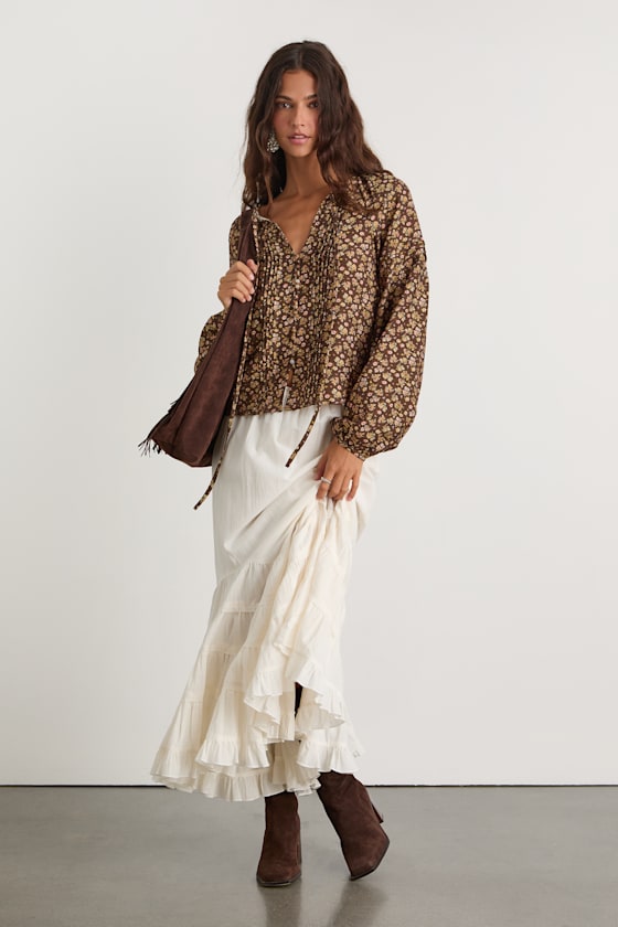 Noahlyn Brown Floral Pleated Long Sleeve Blouse