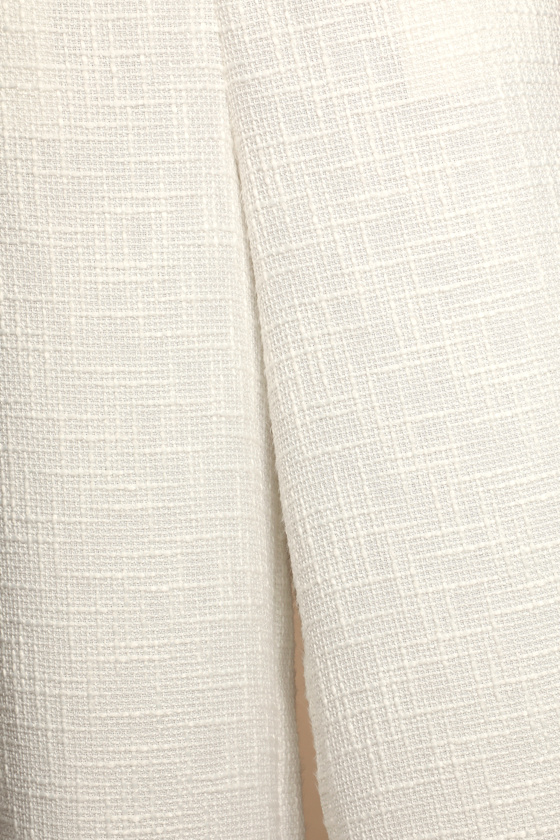 Chic and Sophisticated Ivory Tweed Cropped Tank Top