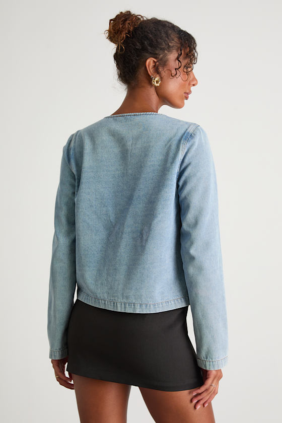 Jen Light Wash Button-Up Denim Jacket
