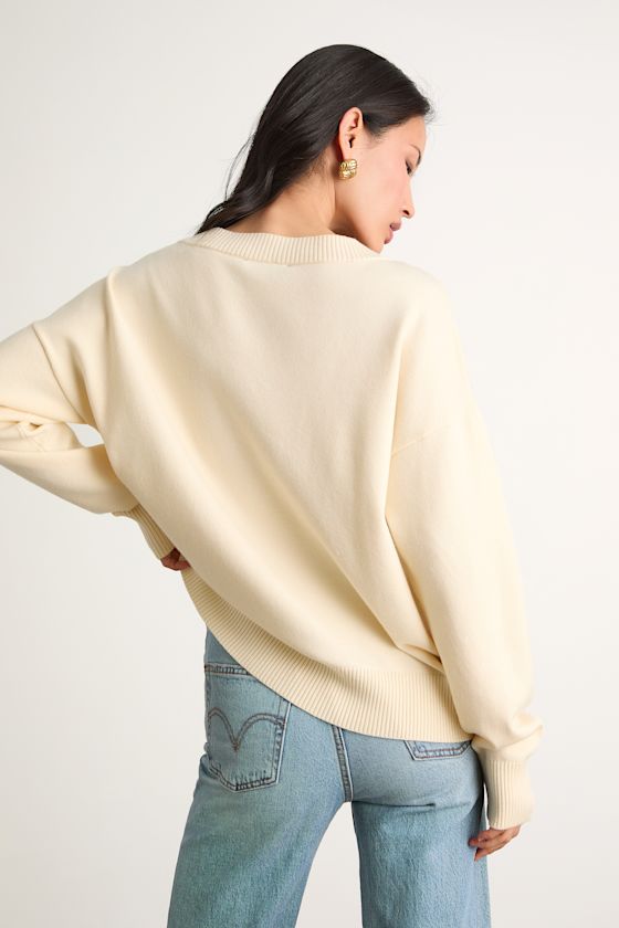 Quinee Cream V-Neckline Oversized Sweater