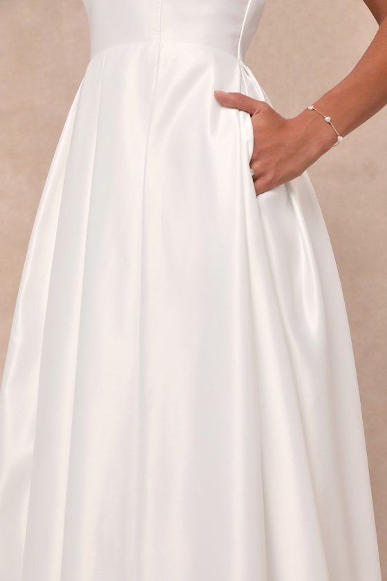 Extraordinary Vow White Off-the-Shoulder Maxi Dress with Pockets