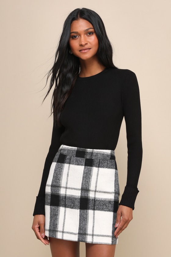 Karlee Black Ribbed Knit Long Sleeve Sweater Top