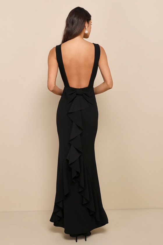Exquisite Refinement Black Backless Bow Ruffled Maxi Dress