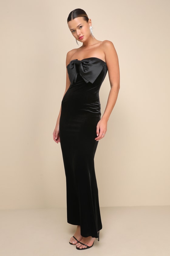 Dramatic Stunner Black Velvet Bow Strapless Maxi Dress