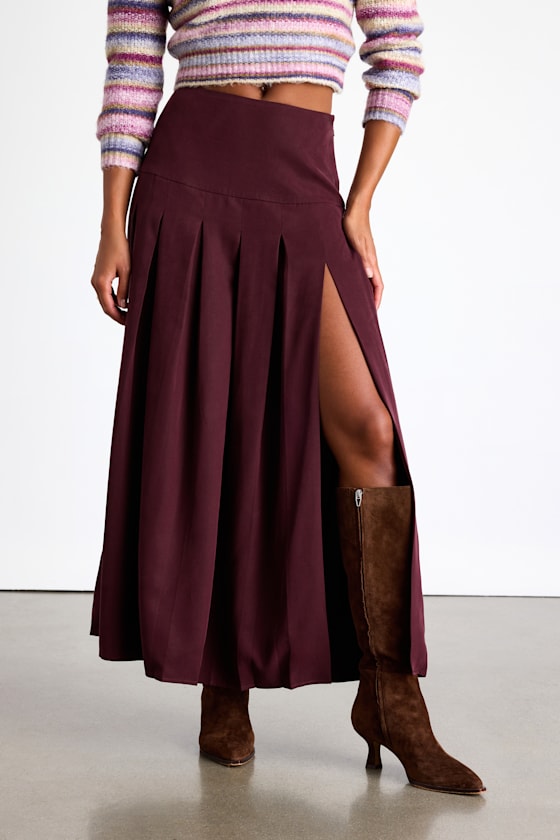 Vessa Burgundy High-Rise Pleated Maxi Skirt