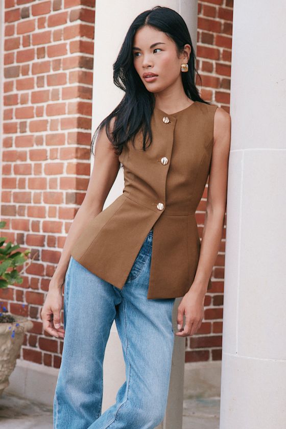 Anslie Brown Button-Front Peplum Vest Top