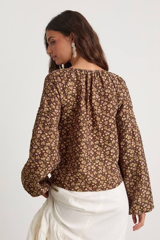 Noahlyn Brown Floral Pleated Long Sleeve Blouse