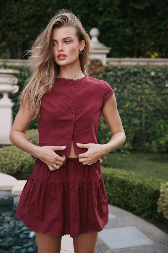 Melicia Burgundy Button-Front Cap Sleeve Crop Top