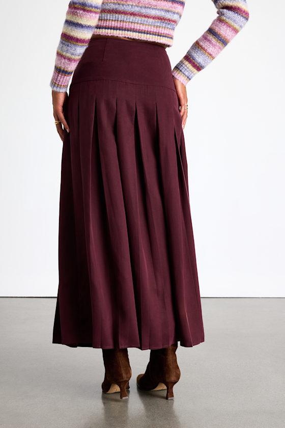 Vessa Burgundy High-Rise Pleated Maxi Skirt