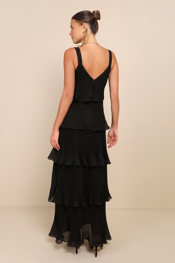Elegant Nature Black Pleated Sleeveless Tiered Maxi Dress