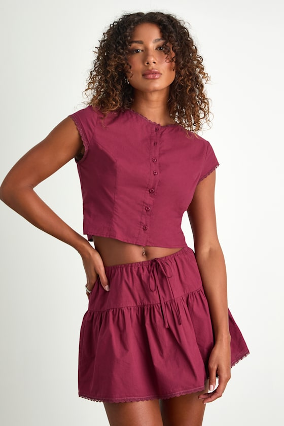 Melicia Burgundy Button-Front Cap Sleeve Crop Top