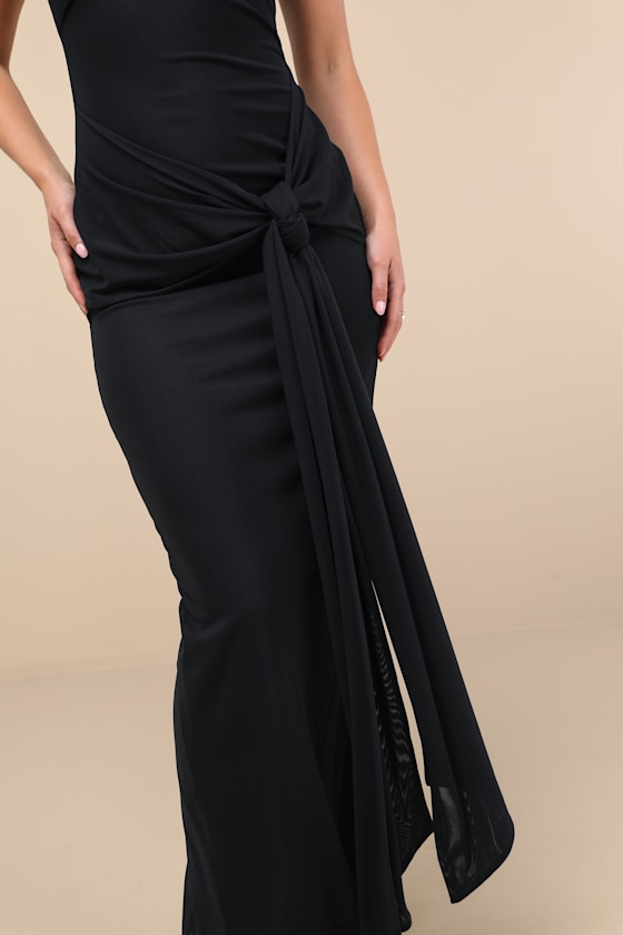 Kaisla Black Knotted Strapless Mermaid Maxi Dress