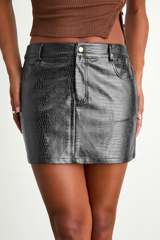 Excellent Mood Black Croc-Embossed Vegan Leather Mini Skirt